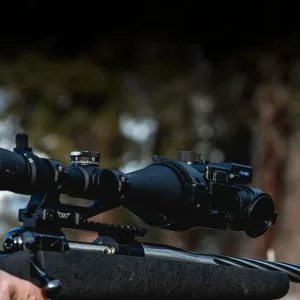 Clip-on térmico PARD Predator 480 con telémetro