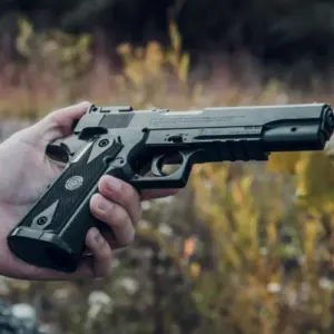 Pistola CO2 CROSMAN 1911BB 4.5mm